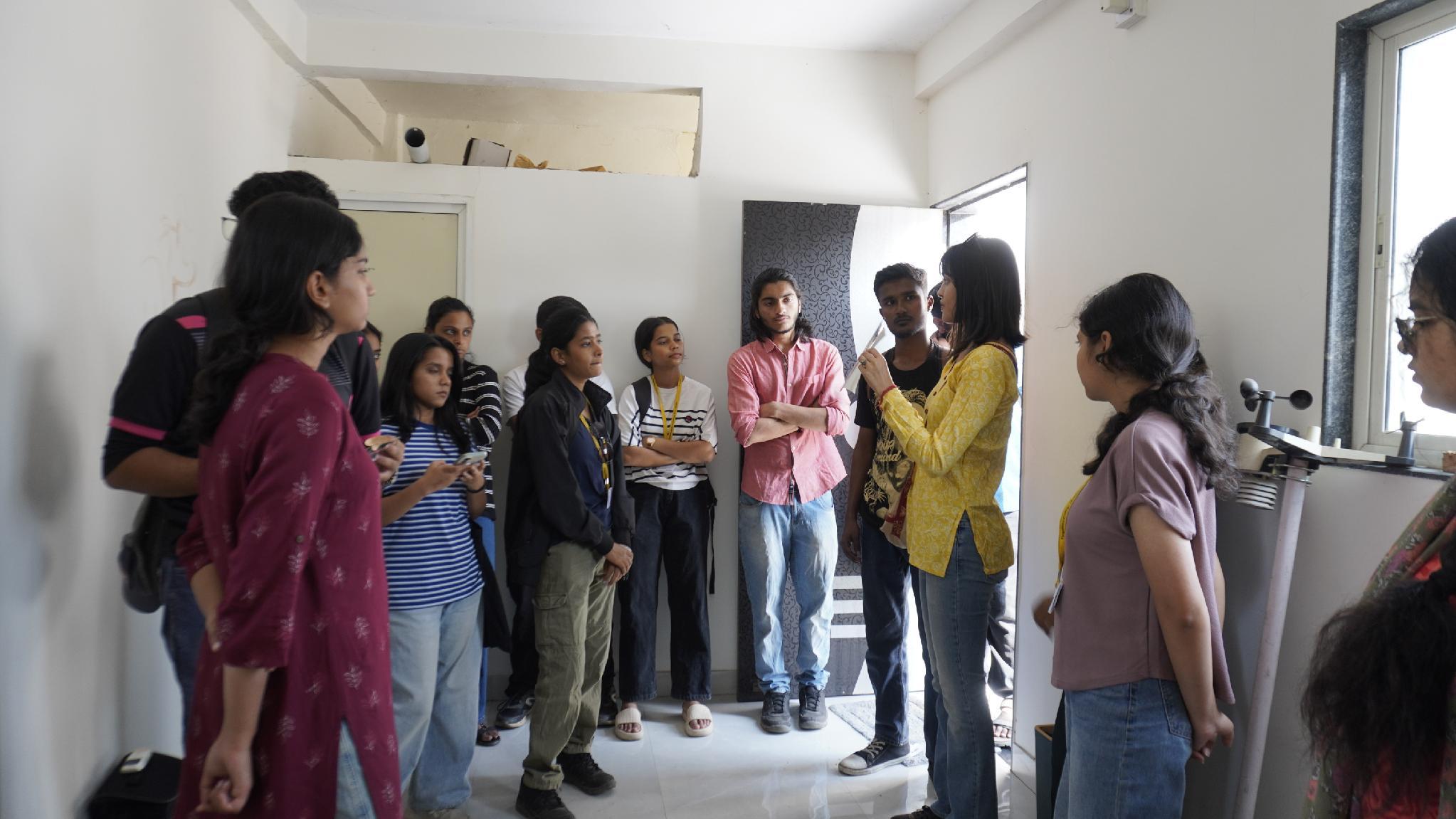 Fergusson College students visit MEER India's Hanuman Nagar field site